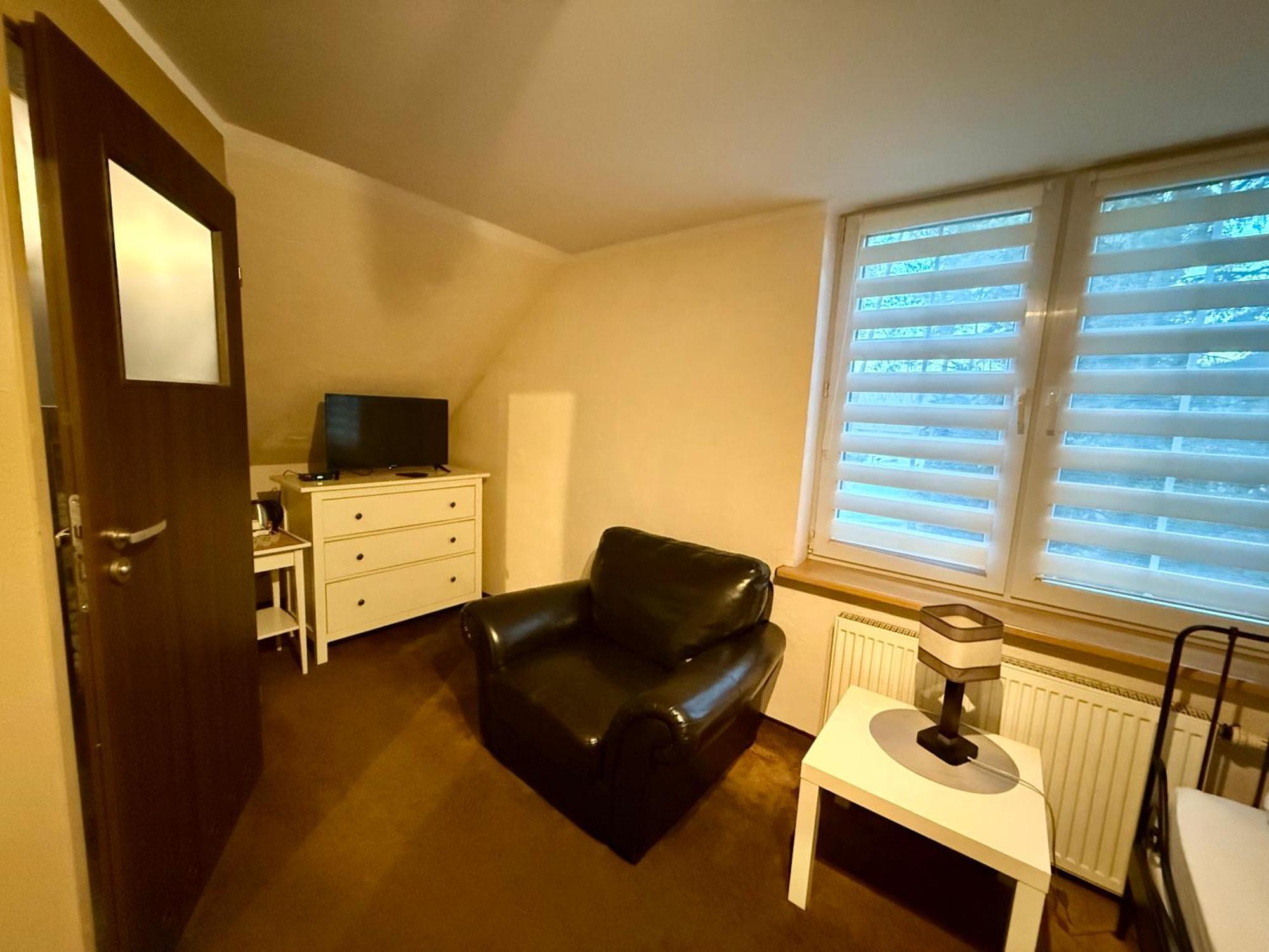 An-Son Apartamenty Zielona Góra Oda fotoğraf