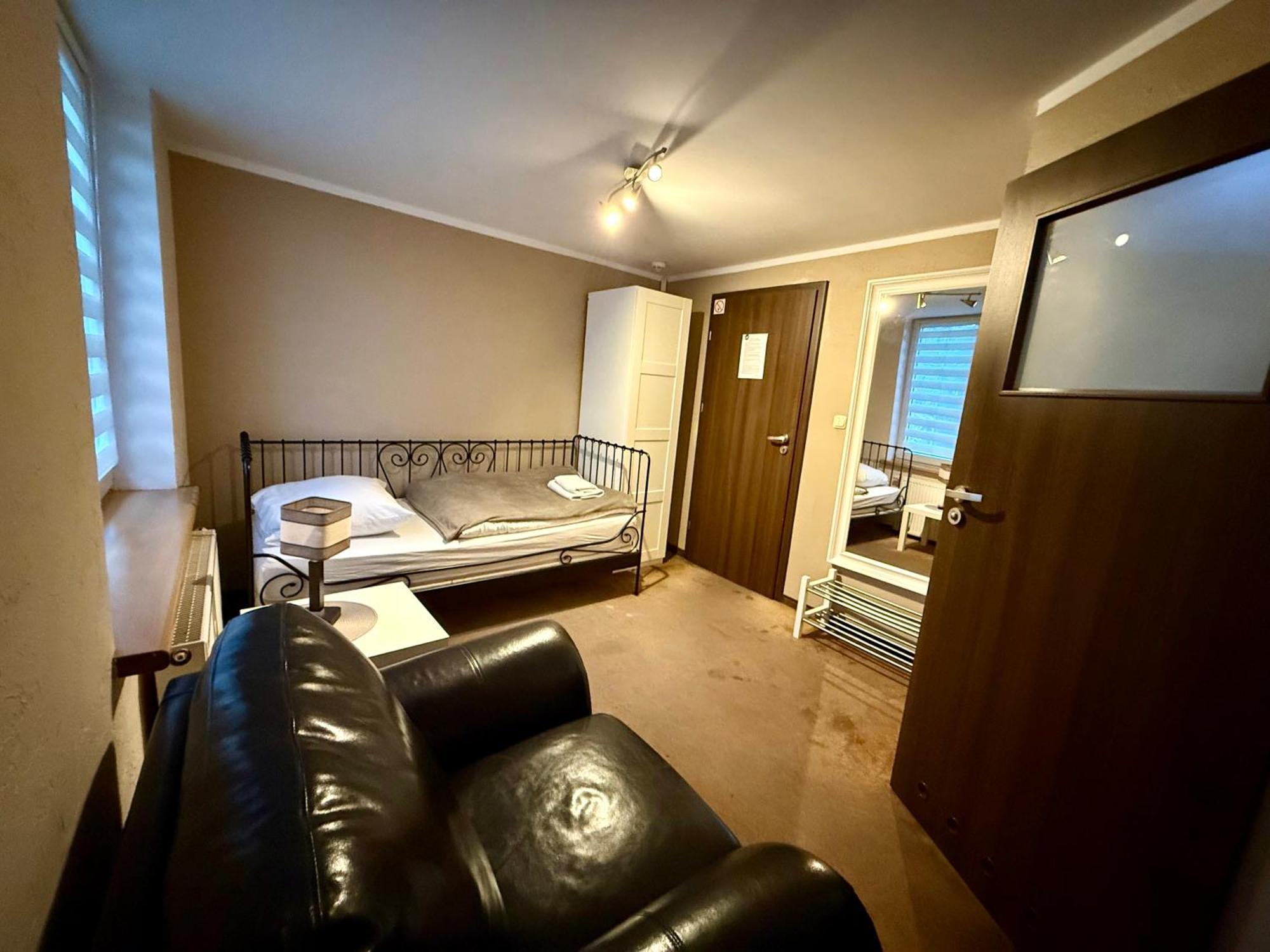 An-Son Apartamenty Zielona Góra Oda fotoğraf